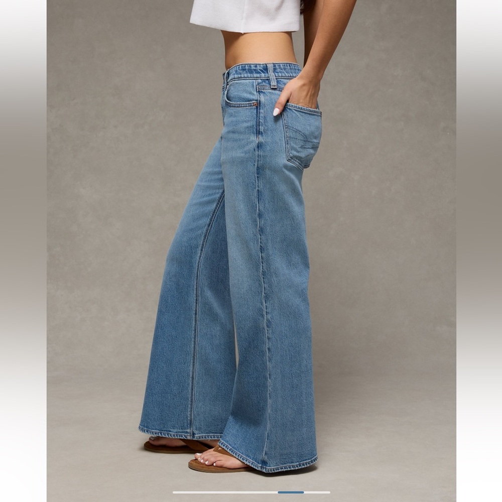 American Eagle Outfitters Light Blue Flare Jeans - Picture 5 of 12
